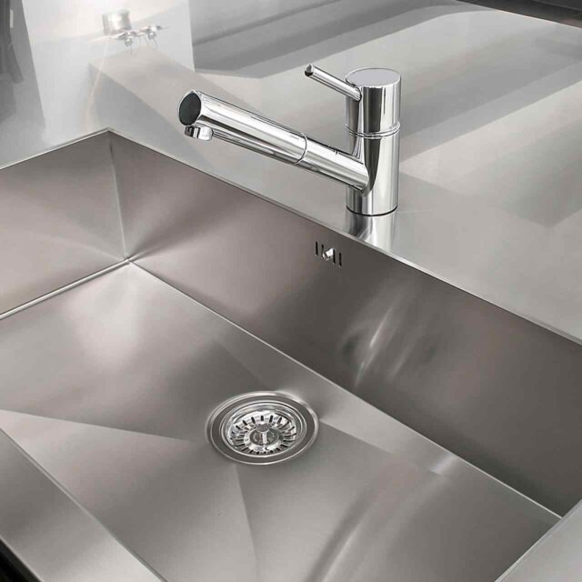 https://plumbing.best-local-services.com/wp-content/uploads/2018/10/gallery_projects_21-640x640.jpg